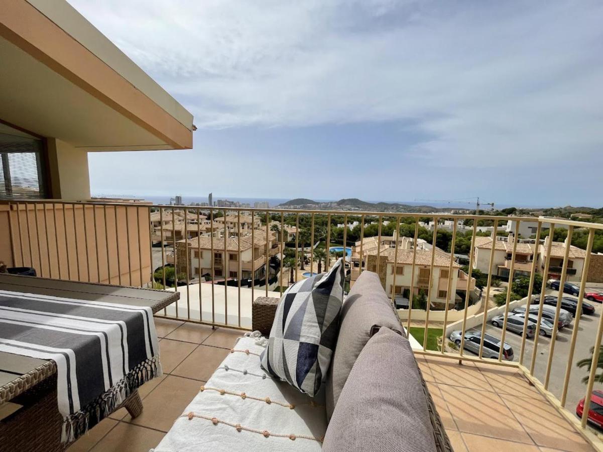 شقة Modern 2-Floor Penthouse With Sea Views - Sleeps 7 فينيسترات المظهر الخارجي الصورة
